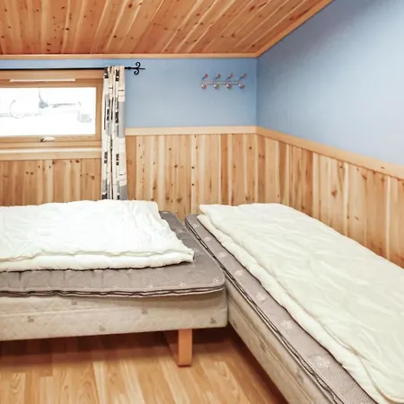 Amazing In Auklandshamn With Sauna *