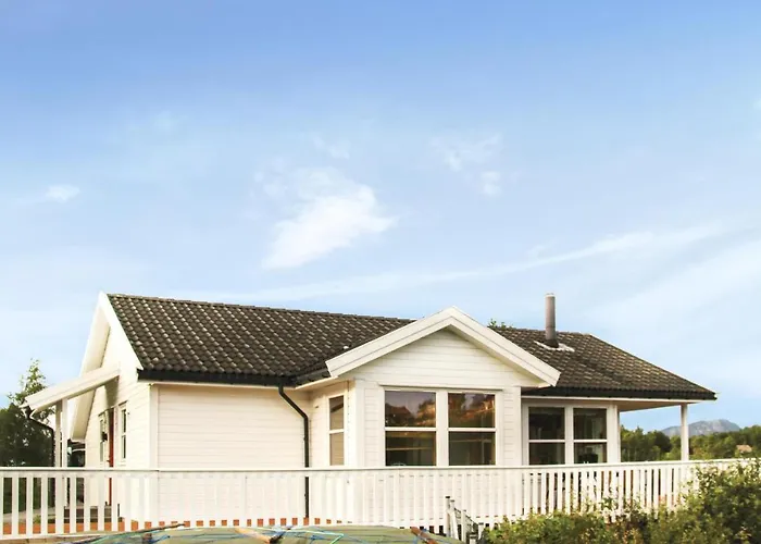 Amazing In Auklandshamn With Sauna *