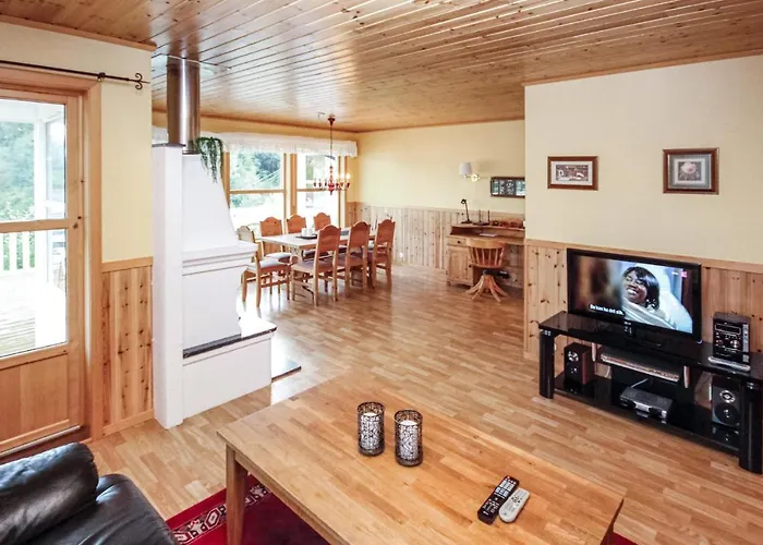 Amazing In Auklandshamn With Sauna *