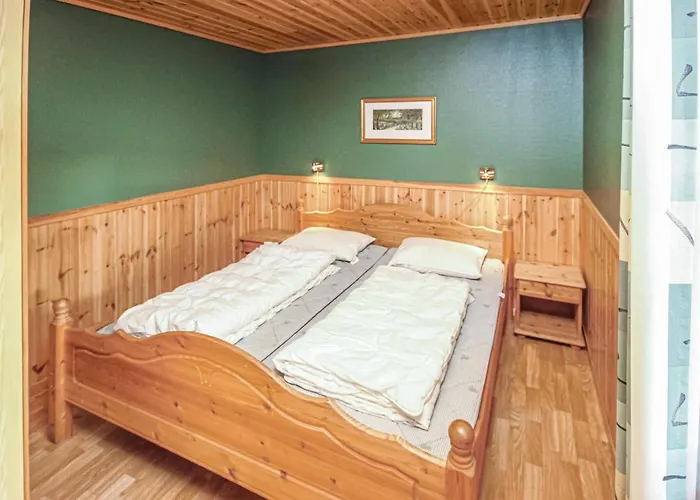 Amazing In Auklandshamn With Sauna Vestvik